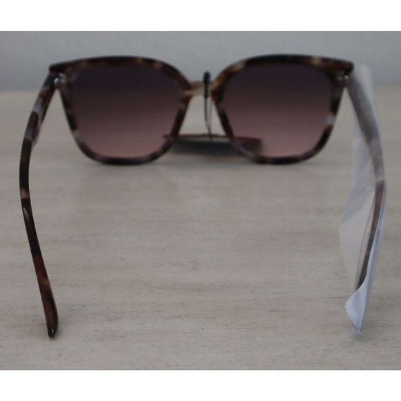 Foster Grant ZN1222 Women's Brown Tortoise Shell Oversized Cat Eye Sunglasses - Picture 2 of 7